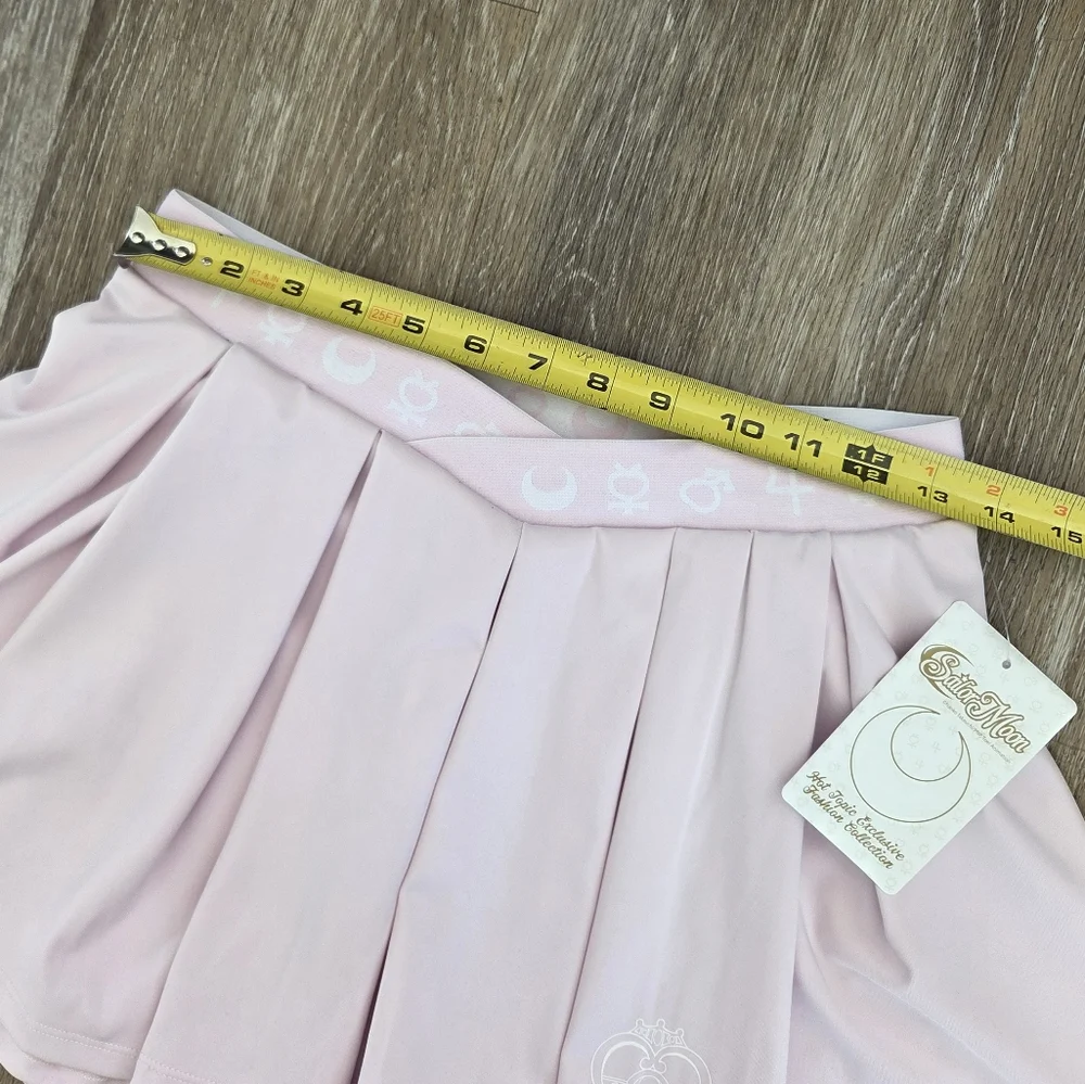 Hot Topic Pretty Guardian Sailor Moon V-Line Pleated Skort Skirt NWT Costume